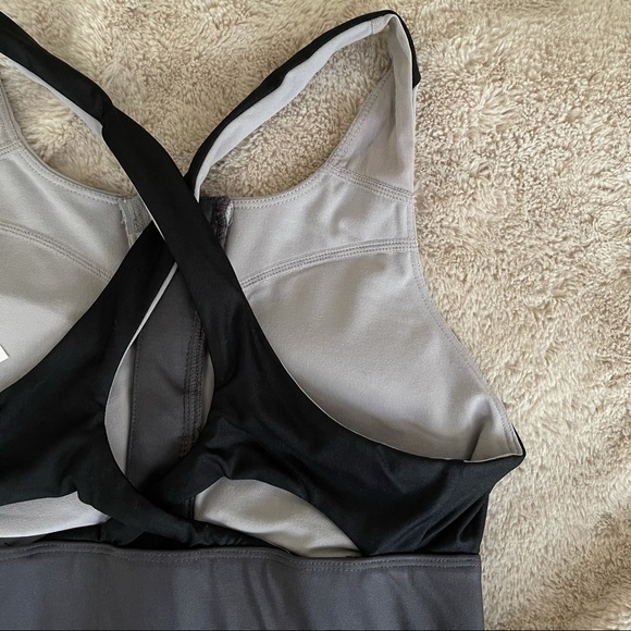 Fabletics Sports Bra - Picture 4 of 5